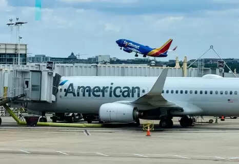 American Airlines Grounds Hundreds of Flights as Summer Travel Hit by Operational Woes