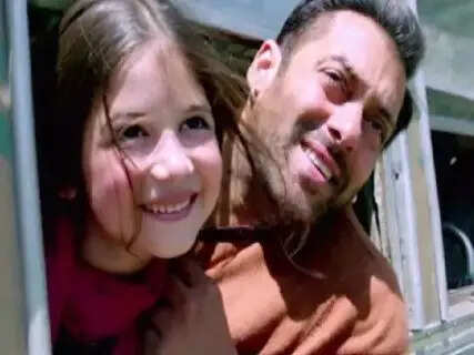 Salman Khan made Munni spit on his hands 20 times, reveals Bajrangi Bhaijaan co-actor