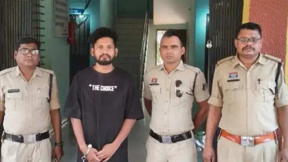 Bike accident, borrowed money… elderly man found strangled in the middle of the road in Dhamtari; the full story of the murder